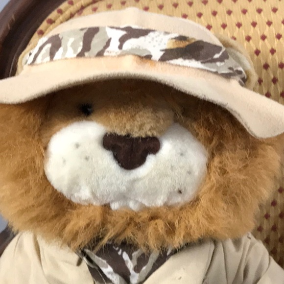 2 vintage Safari lion plush stuffed toys dressed Russ Carousel 1983 - Picture 3 of 9